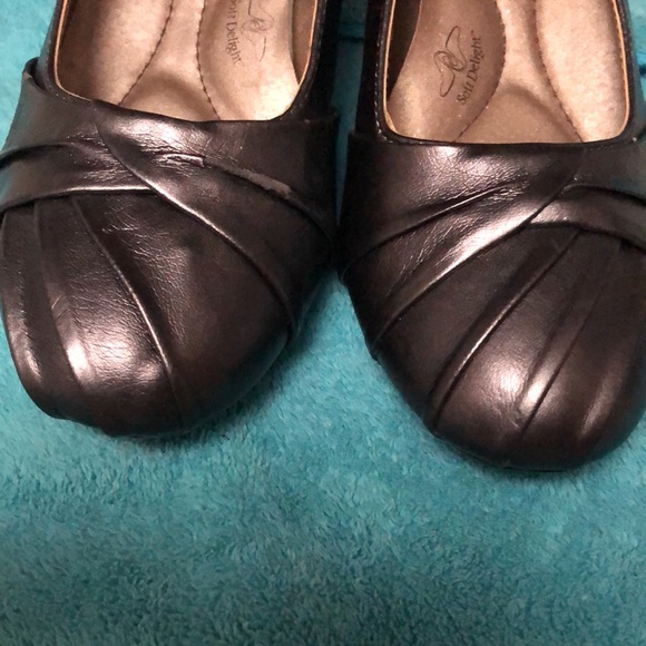Hush Puppies Soft Style Pewter-tone Pumps - Picture 6 of 9